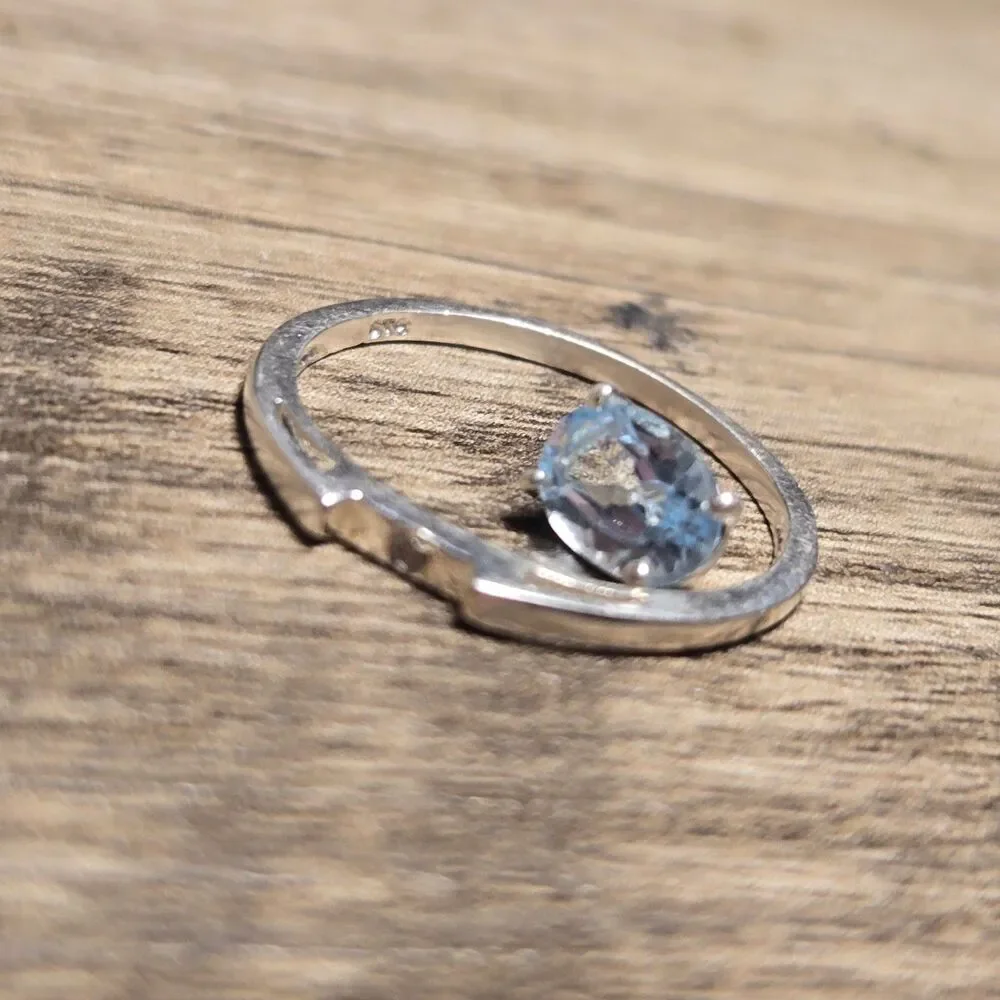 Baby Blue Solitaire vintage sterling silver ring sz 7